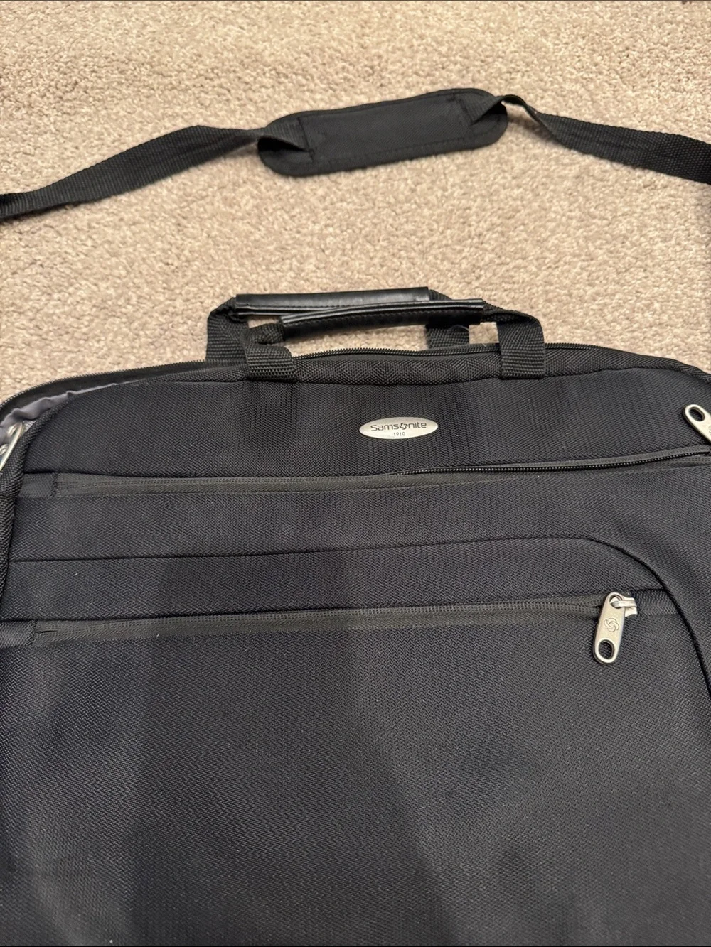 Samsonite Black Laptop Briefcase with Shoulder Strap